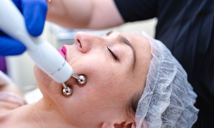 رحلة نحو الجمال المطلق في عيادة الرحيمي -  دليلكِ لاختيار أفضل عيادات تجميل جنوب الرياض