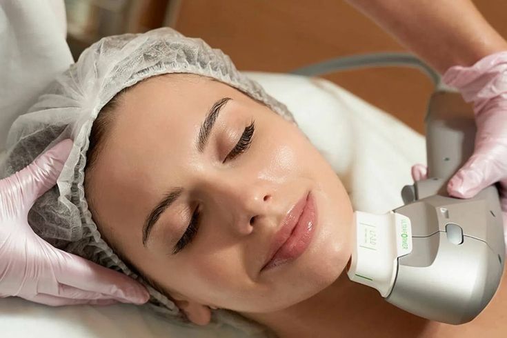 ليزر إزالة الشعر حي الريان: مستشفى الرحيمي خياركِ الأول لنعومة دائمة في رمضان